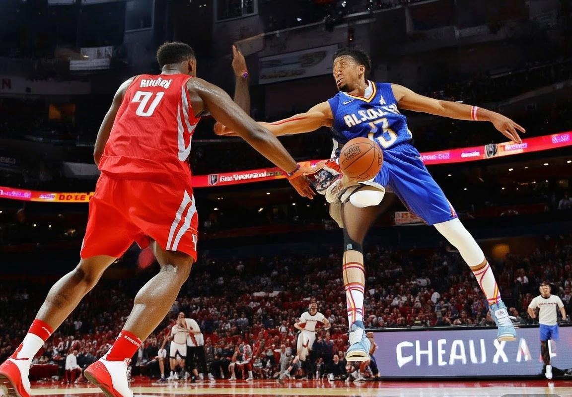 2019NBA火箭老鹰巅峰对决:跑轰与小球战术对决及哈登特雷·杨闪耀瞬间